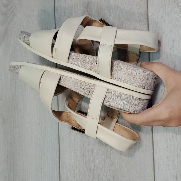 Born B.O.C. Womens Comfort Ankle Strap Flats Sandals Shoes sz 6M - Picture 8 of 12